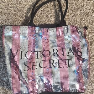 5/$20 SALE! Victoria's Secret Tote